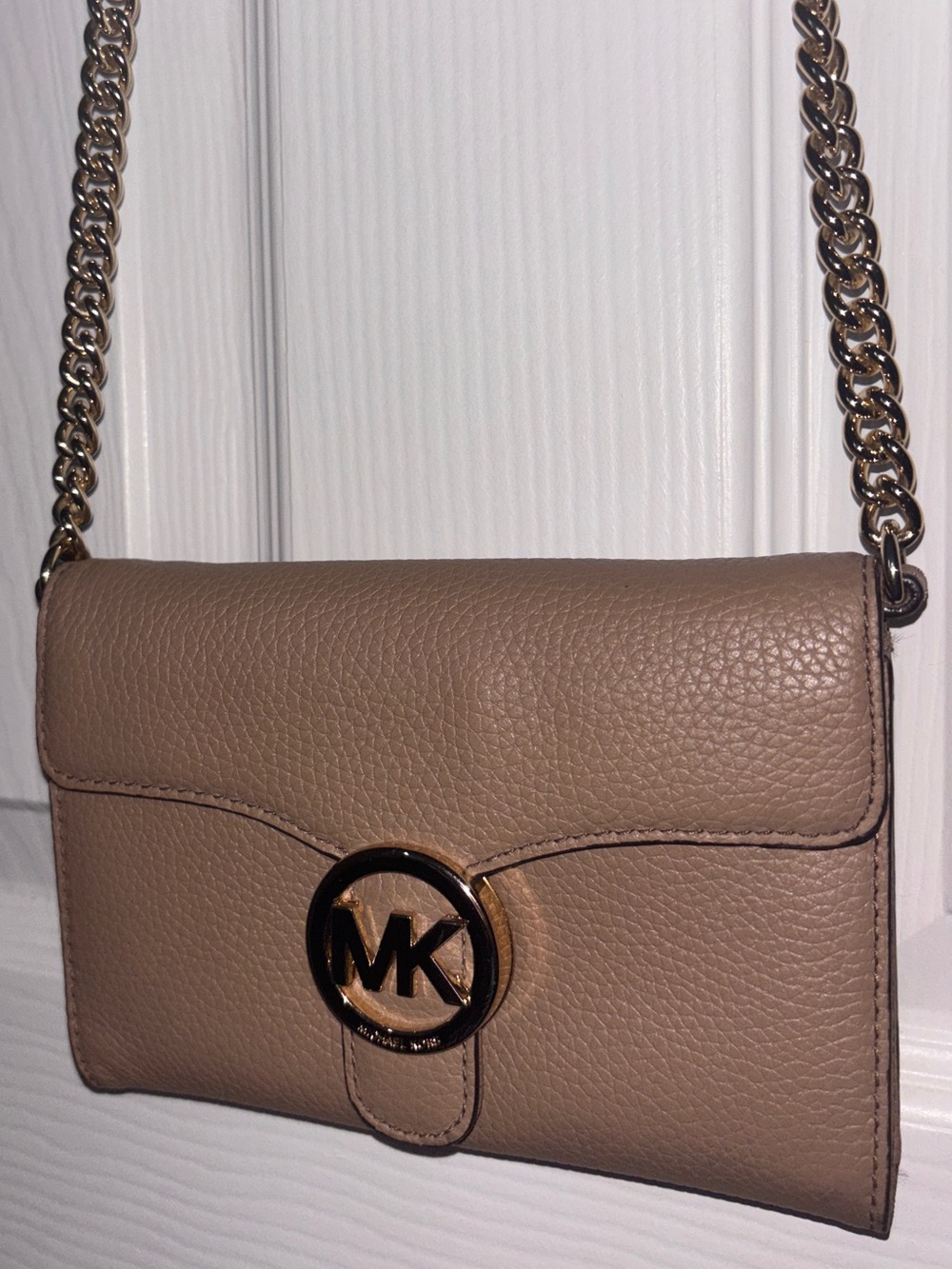 Michael Kors Vanna Crossbody Luggage Tan Pebbled Leather Large Phone Bag